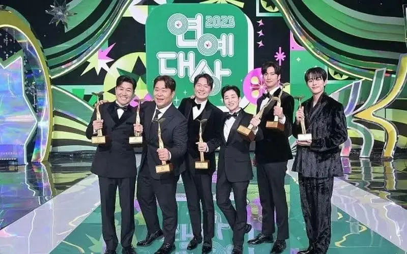 《2023 KBS演艺大赏》：谁是韩综之王？爆笑瞬间与感动泪点全纪录！